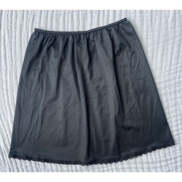 Vtg Warner's Nylon Satin Black Silky Soft Mini Slip Lingerie Petite Style 55300 - Picture 1 of 9